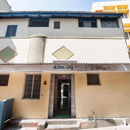 Kākināda Spot On 75742 Sri Devi Lodge المظهر الخارجي الصورة