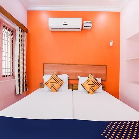 Kākināda Spot On 75742 Sri Devi Lodge المظهر الخارجي الصورة