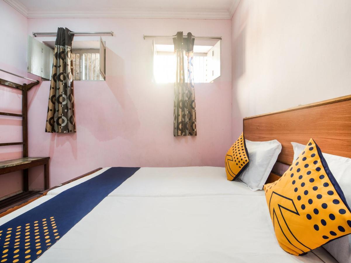 Kākināda Spot On 75742 Sri Devi Lodge المظهر الخارجي الصورة